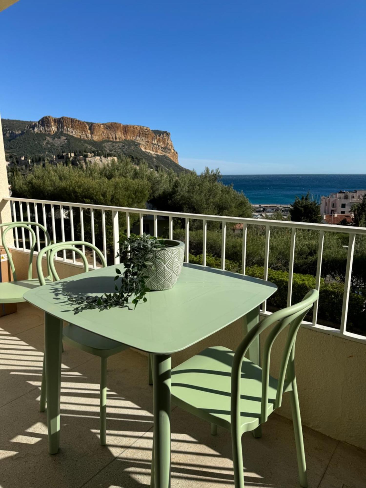 Le Balcon De La Rade Apartment Cassis Bagian luar foto