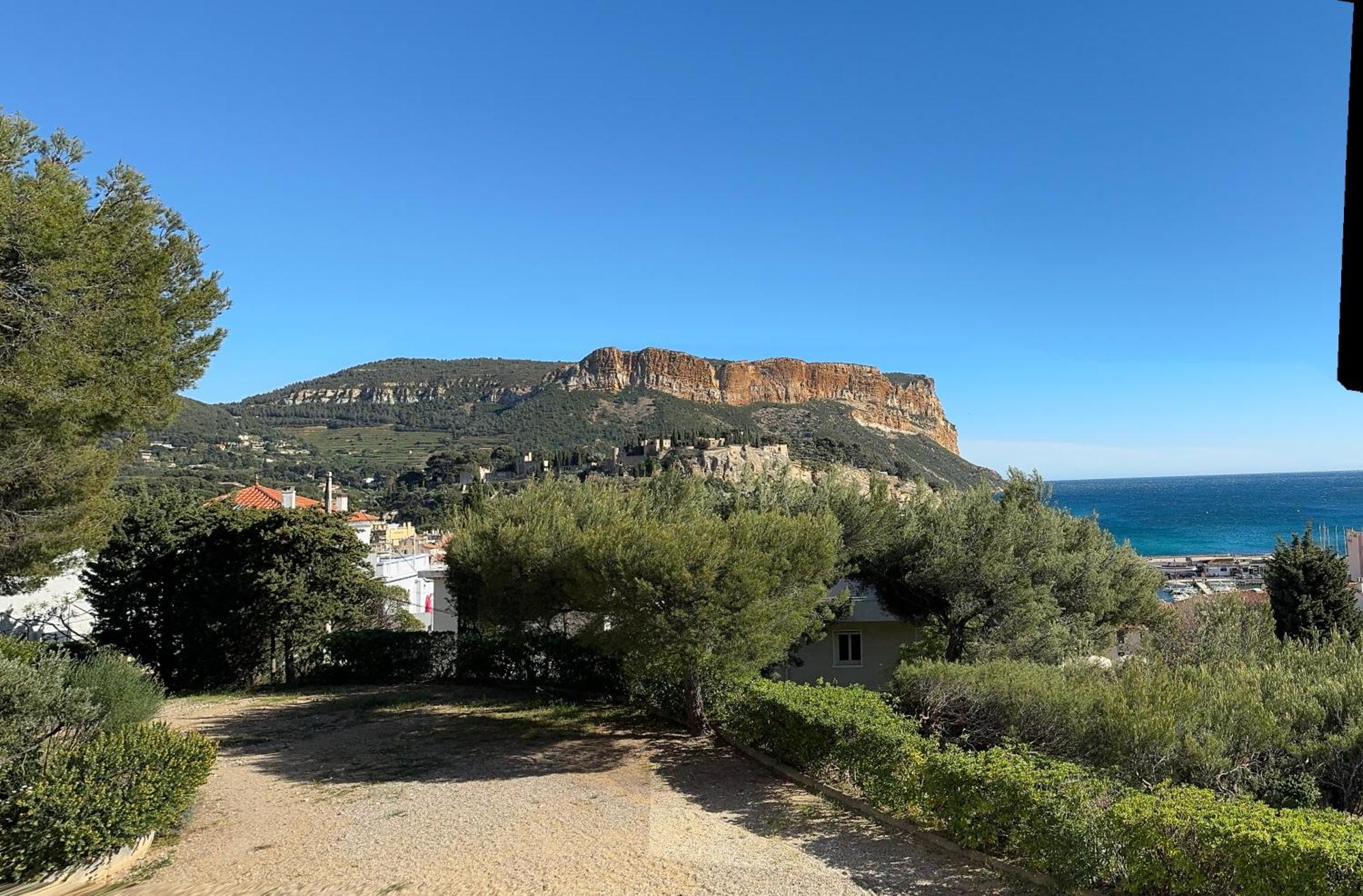 Le Balcon De La Rade Apartment Cassis Bagian luar foto