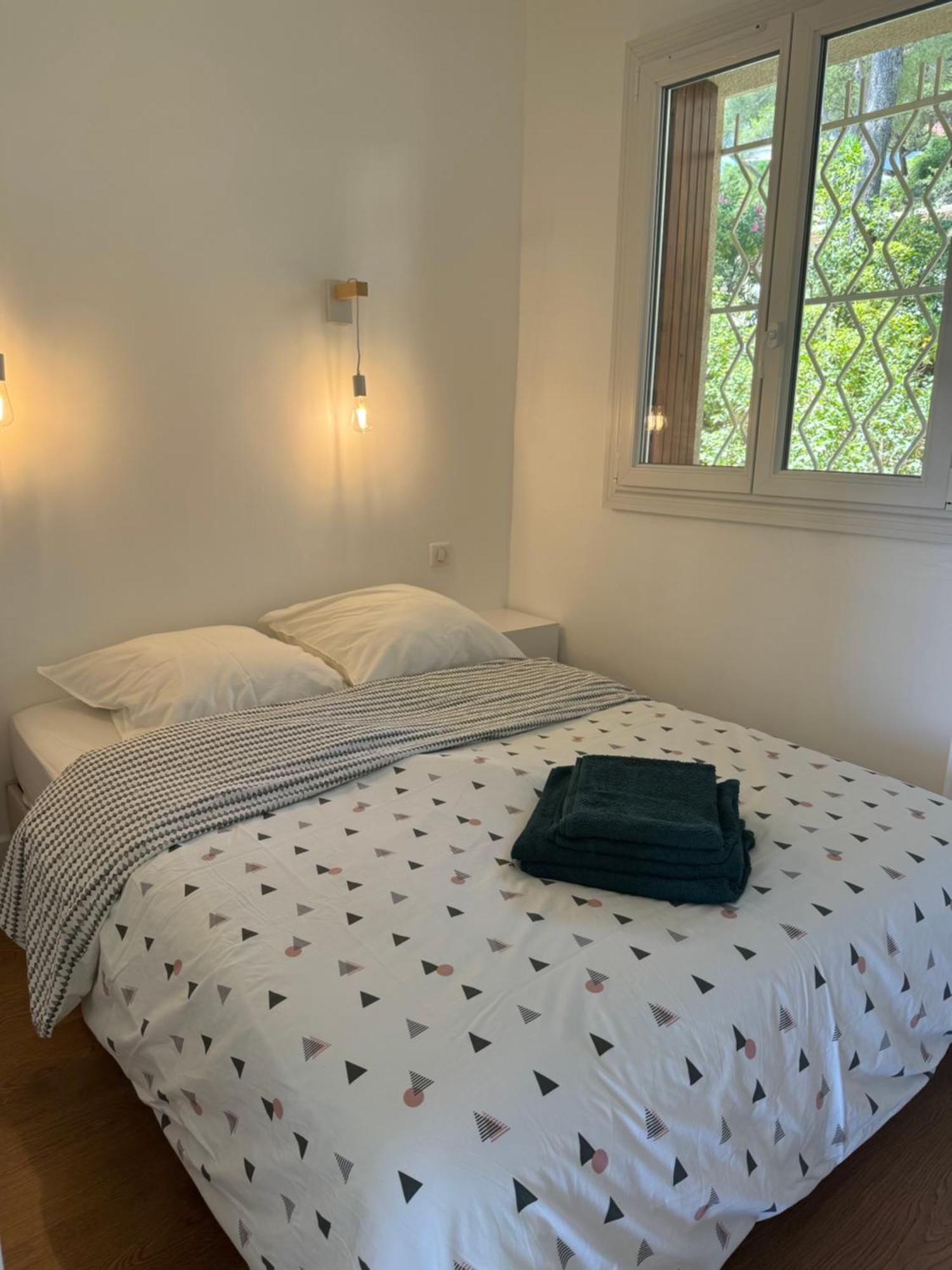 Le Balcon De La Rade Apartment Cassis Bagian luar foto